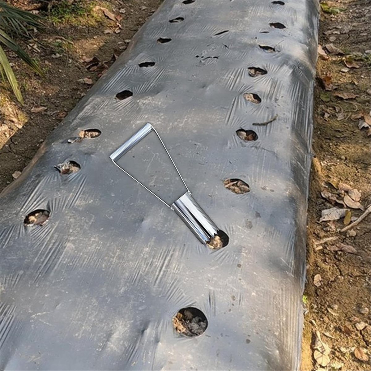 Vegetable Transplanter - Short Handle Bulb Planter Garden Hole